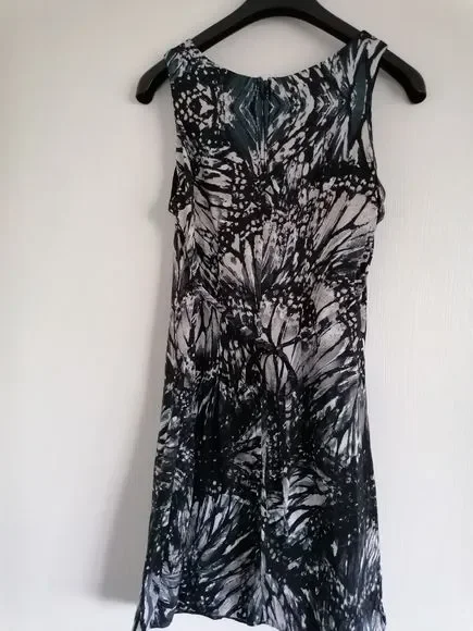 Dorothy Perkins Top Grey White Beading Round Neck Pretty - Picture 5 of 8